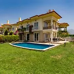Willa Sunset Beach Club Aqua Lettings Starfish 4